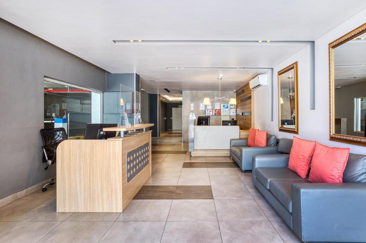 Backup-Powered Colourfull City Balcony Apartment Κέιπ Τάουν Εξωτερικό φωτογραφία